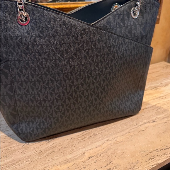 Michael Kors Black and Gray Jet Set Signature Tote - Picture 10 of 16